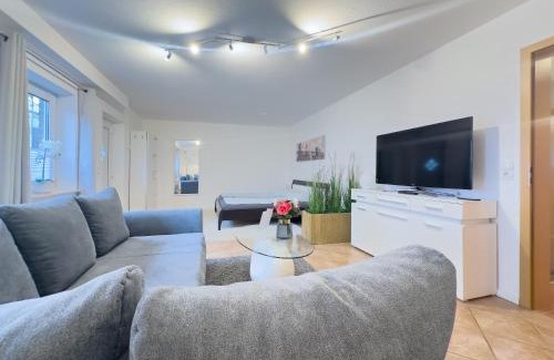 Schwerin Apartment | Moderne Ferienwohnung l Ruhige Lage nahe See l wenige Minuten ins Zentrum von Schwerin