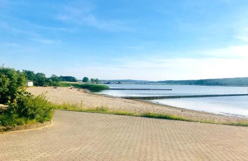 Lietzow Apartment | moderne Ferienwohnung mit Balkon, Meerblick - Ferienresidenz Zwei BoddenFeWo 1-5
