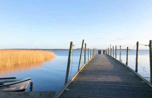 Gross Zicker Apartment | moderne Ferienwohnung mit eigener Terrasse - Haus Inselwind FeWo MEERhafen