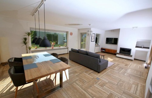 Hochwaldhausen Apartment | Moderne, herzliche und große Ferienwohnung mitten im Naturpark