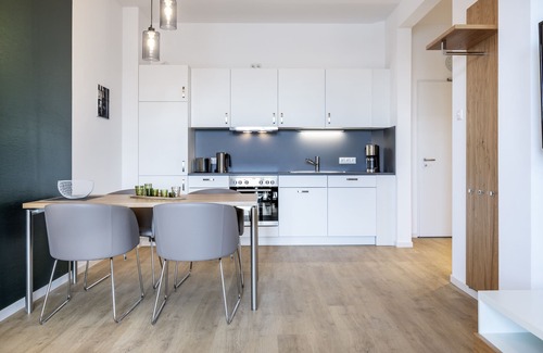 Wismar Apartment | Modernes Apartment in Toplage mit Balkon und Schönem Blick auf den Alten Hafen