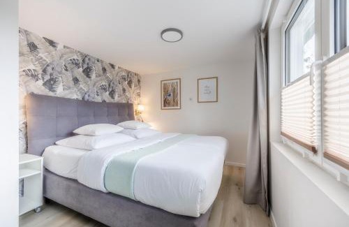 Joachimsthal House | modernes Ferienhaus Sonnendeck 70 QM I Strandnah I Terrasse I 2 Schlafzimmer I Nähe Werbellinsee