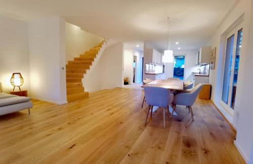 Egelsbach House | Modernes Haus in der Nähe des Flüghafens mit WLAN,Parkplatz,Terrasse