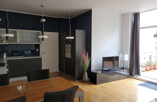 Dresden Apartment | Modernes Loft mit Großer Terrasse und Zwei Kostenlosen Parkplätzen