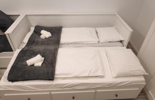 Wiener Neustadt Apartment | Modernes Studio im Zentrum 4 Personen