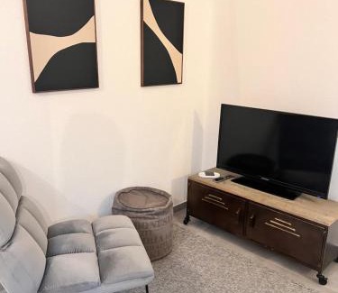 Lage Apartment | Modernes Tiny Apartment in Lage