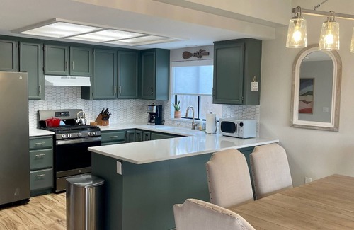 Quail Ridge House | Modest luxury centrally located home in Redding