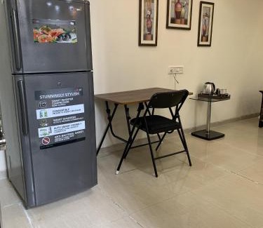 Ranwar Apartment | Mon Repose Studio Apt Bandra