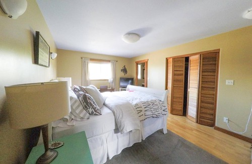 Campbell River Bed & Breakfast | Money Pennies B&B