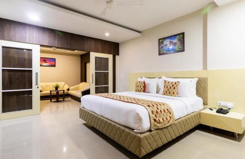 Sanwer Hotel | Monk's Nirvanaa Hotel & Resort