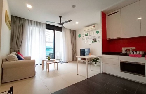 Mont Kiara Apartment | MONT KIARA HOMESTAY NEAR SRI HARTAMAS, PUBLIKA, SOLARIS, IKEA DAMANSARA, DUTAMAS