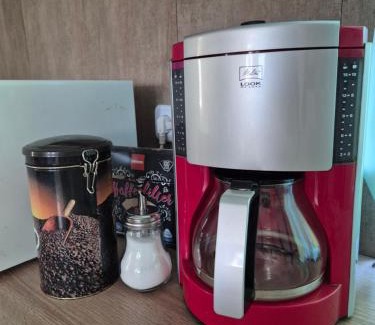 Deutschhof Apartment | Montage Wohnung zum Walnussbaum Deutschhof