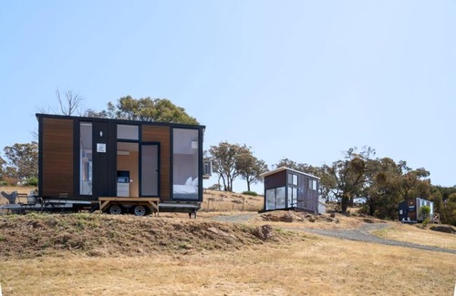 Ararat House | Montara Views 4 by Tiny Away