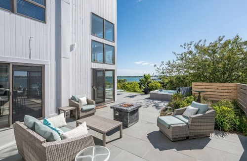Montauk House | Montauk Lake House