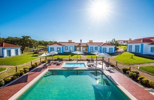 Santiago do Cacem Villa | Monte do Giestal - Casas de Campo and Spa
