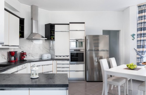 Petaloudes Villa | Monte Smith Grand Luxury Villa