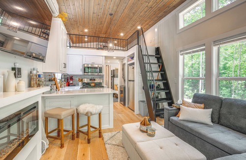 Monteagle Cabin | Monteagle Cabin w/Swim Spa, Sauna & Fire Pit!