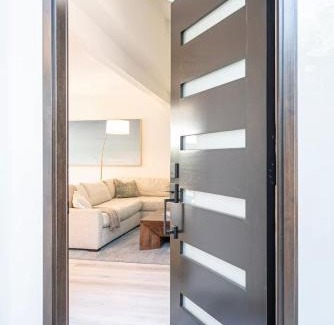 Montecito House | Montecito-Chic Beachside Retreat