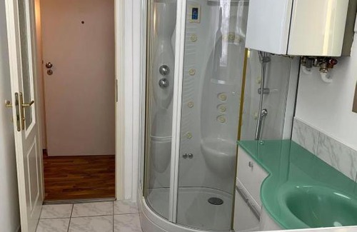 Linz Apartment | Montel PARK - Linz Danube River