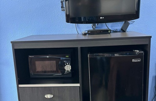 North Fremont Street Hotel | Monterey Fireplace Inn