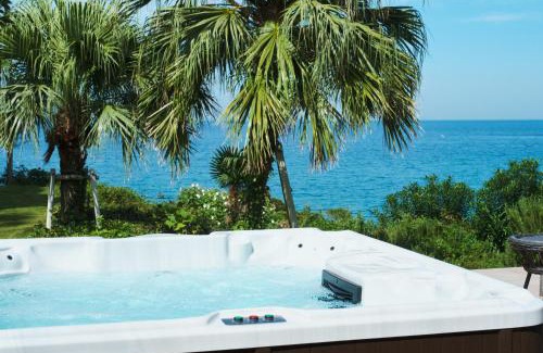 Tateyama Villa | Monterey House by SANA