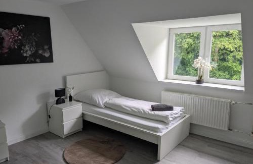 Brunsbuttel Apartment | Monteurhaus Westertweute mit Wintergarten