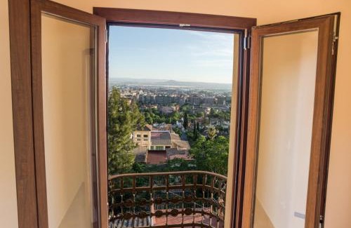 Genil House | Montevive, disfruta los atardeceres únicos de Granada en nuestra terraza