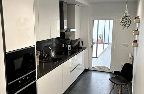 Leiria Apartment | Moodhu Villa - Cozy Apartment w/Amazing Terracenn