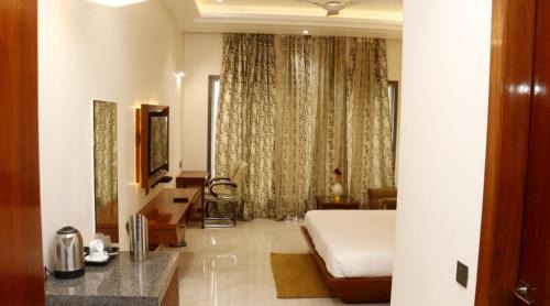 Kanpur Resort | Moon and Mars Resort