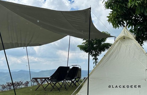 Pantai Other | Moon hill camp