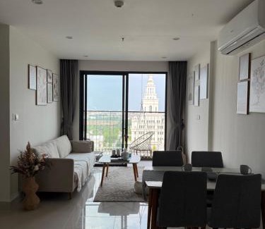 Gia Lam Apartment | Moon Homestay 1717
