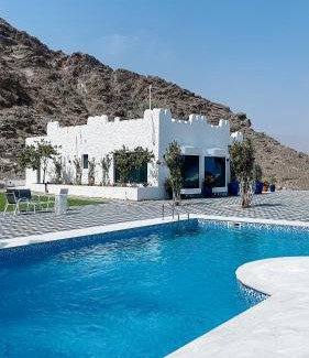 Dadna House | Moon mountain farm in dibbah استراحة قمر الجبل في دبا