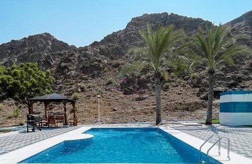 Dadna House | Moon mountain farm in dibbah استراحة قمر الجبل في دبا