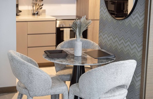 Trade Centre 1 Apartment | Moon Stays | 5 PAX Missoni Flat | Canal View