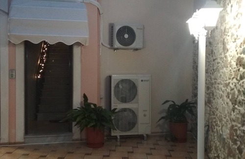 Lesvos House | Moonstone house B. Ermou 167 apartment