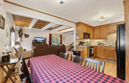 North Upper Truckee House | Moose Haven- Family Favorite! Close to Ski Resorts