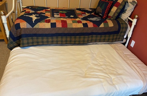 Cohoe Hotel | Moose Is Inn Room 3- private, clean room with jetted tub.