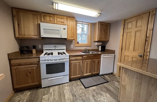 Wasilla Cabin | Moose Landing Cabin D95