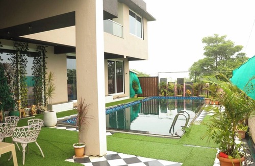 Khodala Villa | Moose Tracks, Igatpuri By Ebony Stays – Luxury 6BHK Private Pool Villa