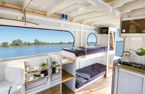 Schmoeckwitz House | Moritz - a holiday home very close to the water - with a lakeside terrace