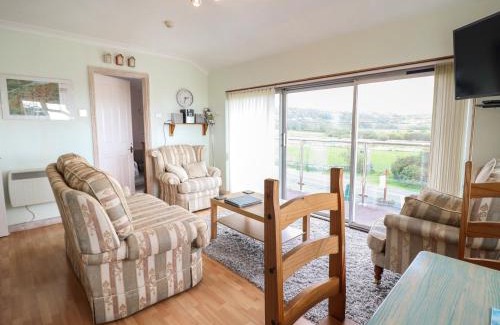 Llandanwg House | Morlyn Guest House Apartment