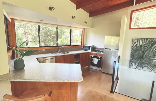 Smiths Creek Ski Chalet | Morning Mist Chalet – Romantic Rainforest Getaway