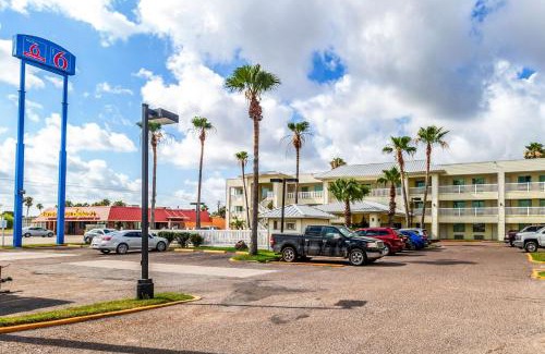 Northwest Corpus Christi Hotel | Motel 6-Corpus Christi, TX