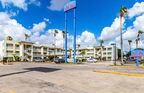Northwest Corpus Christi Hotel | Motel 6-Corpus Christi, TX
