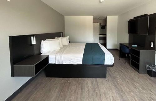 Lake Elsinore Hotel | Motel 6 Lake Elsinore, CA