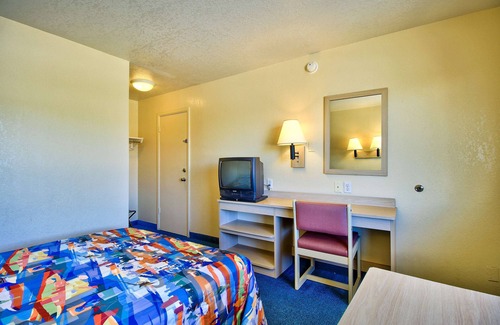 Nogales Hotel | Motel 6 Nogales, AZ - Mariposa Road