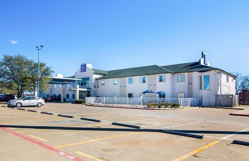 Terrell Hotel | Motel 6-Terrell, TX