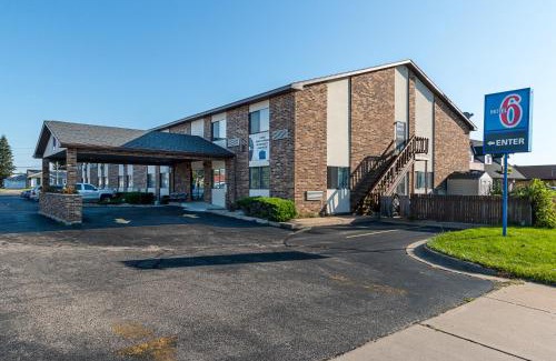 Wisconsin Rapids Hotel | Motel 6-Wisconsin Rapids, WI