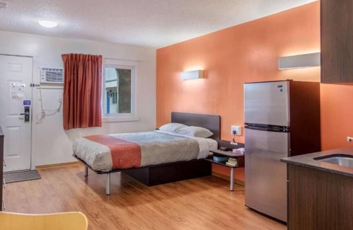 Camrose Hotel | Motel Bo (Camrose)