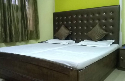 Roorkee Hotel | Motel Divine International